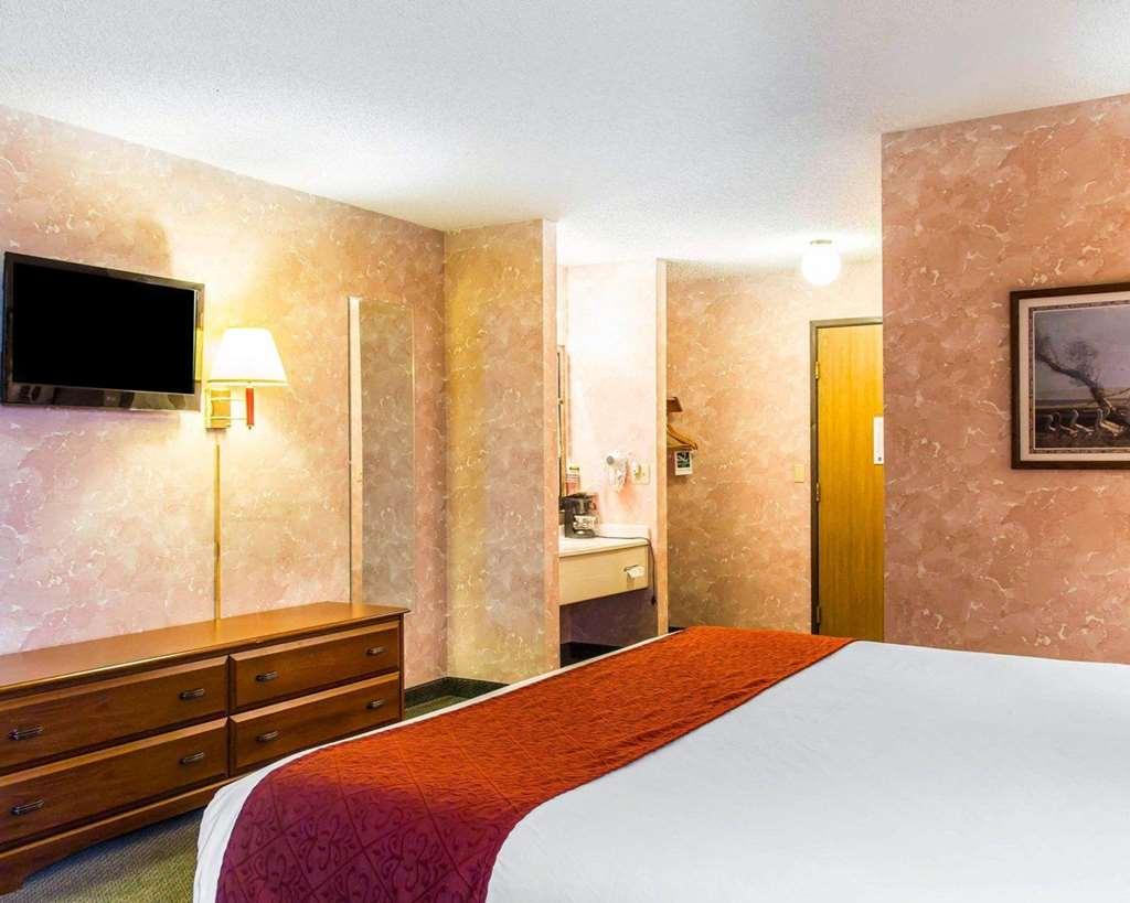 Econo Lodge Firestone Room photo