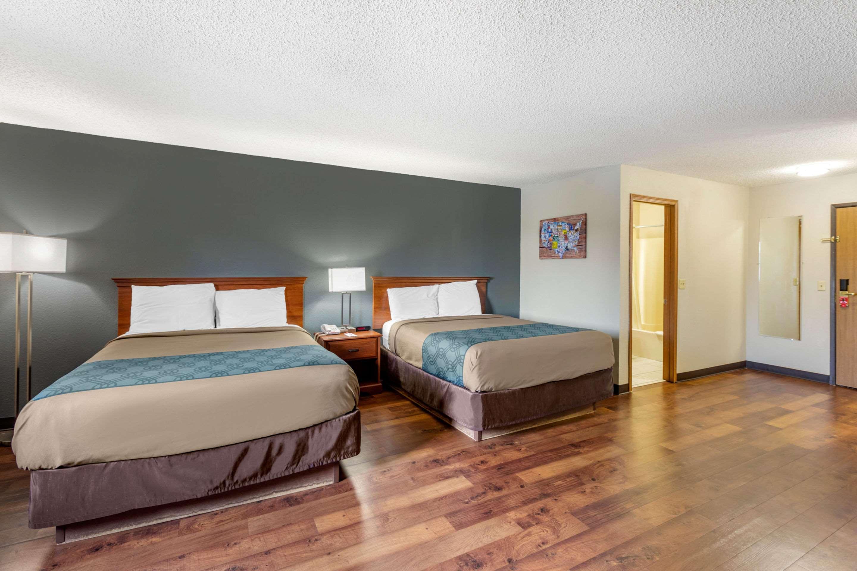 Econo Lodge Firestone Exterior photo