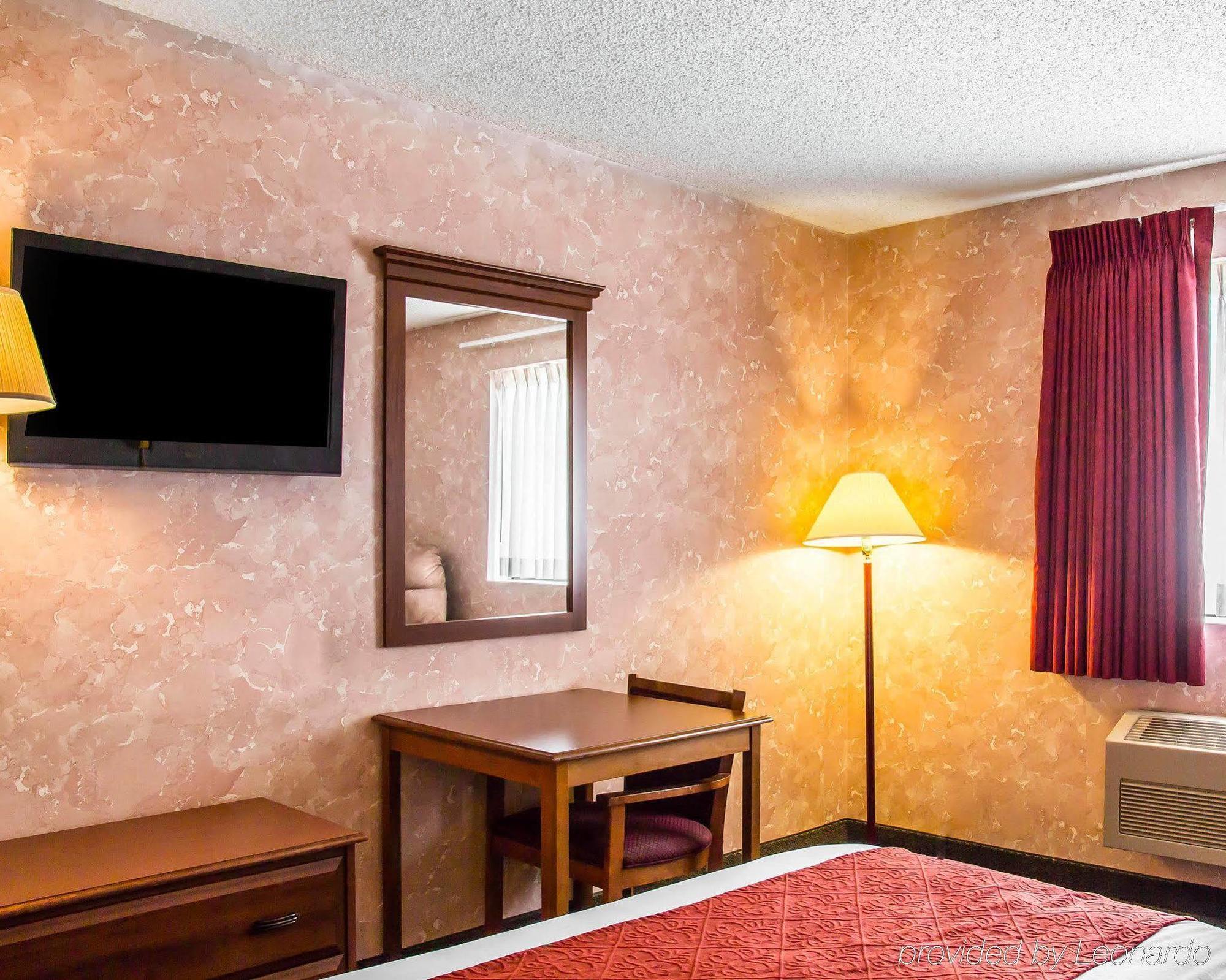 Econo Lodge Firestone Exterior photo